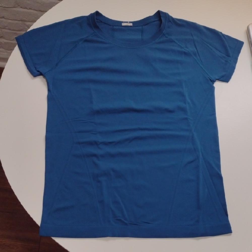 Athleta Deep Mediterranean Blue Compression T-shirt Size Medium